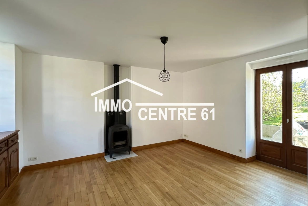 Achat maison de ville avec terrasse et jardin à Couterne 61410 