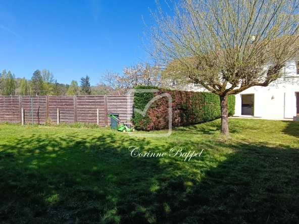 Maison à vendre à Trélissac - 4 chambres, jardin et garage