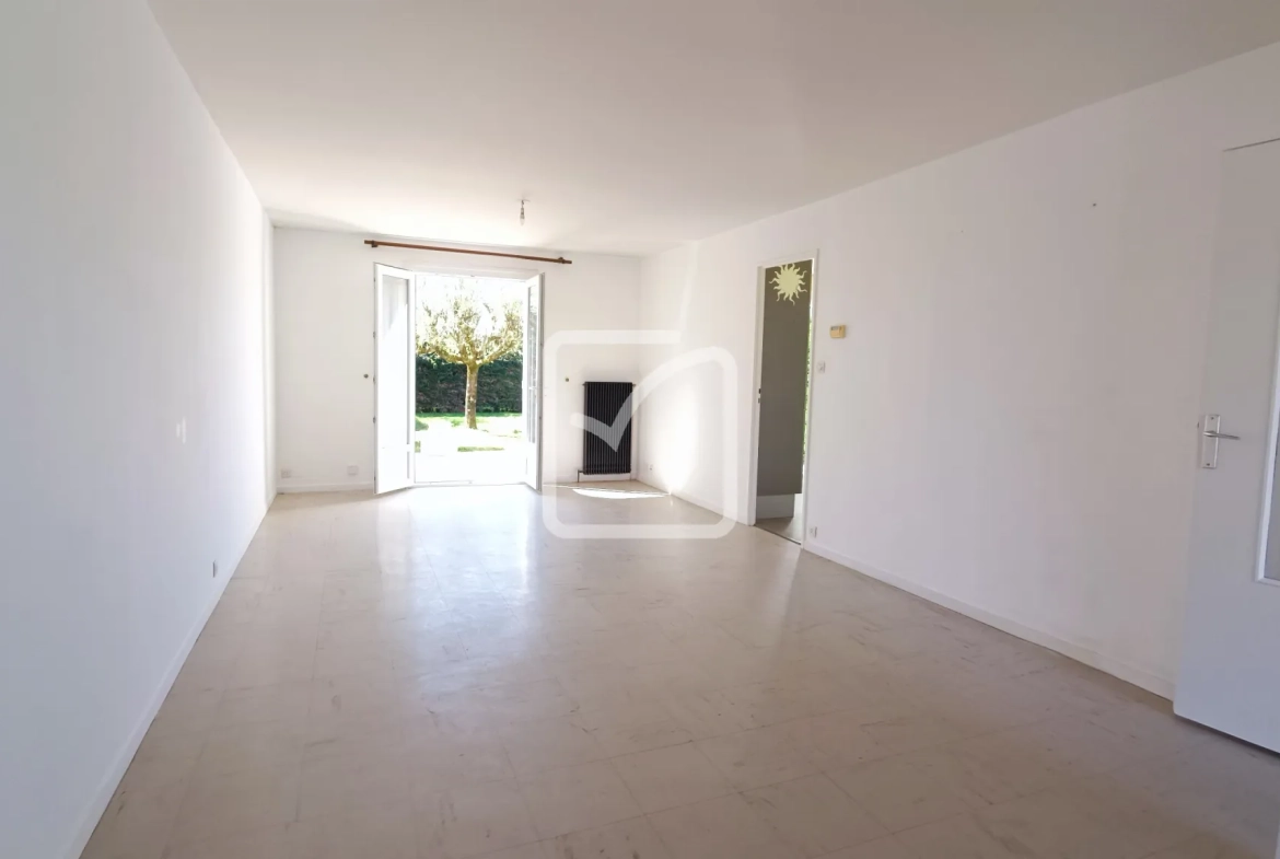 Maison à vendre à Trélissac - 4 chambres, jardin et garage 