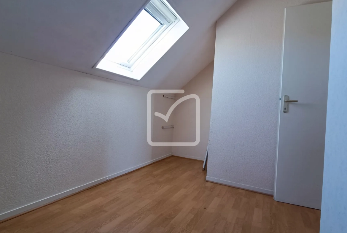 Maison à vendre à Trélissac - 4 chambres, jardin et garage 