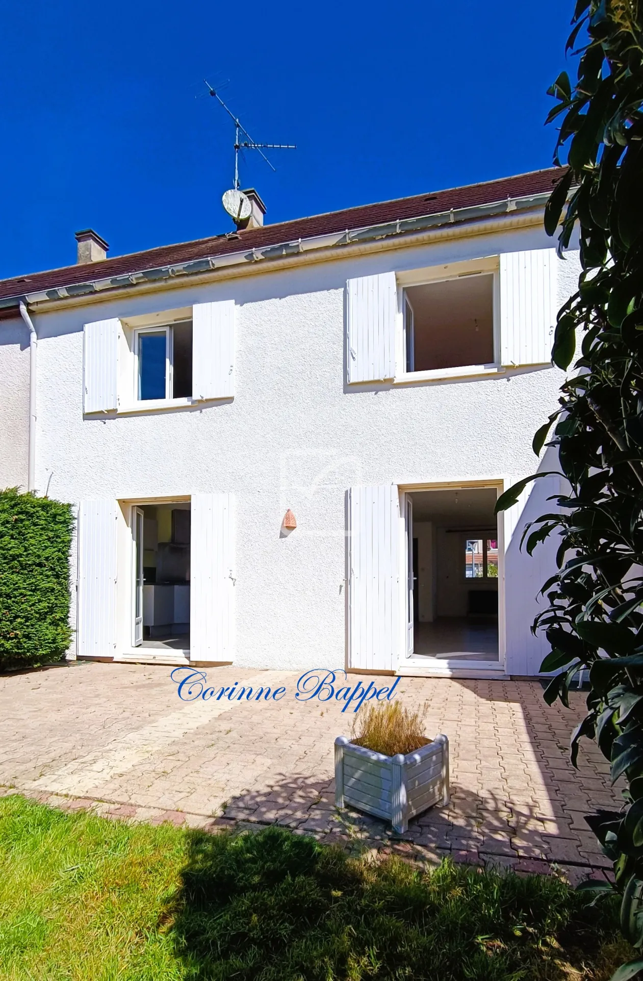 Maison à vendre à Trélissac - 4 chambres, jardin et garage 