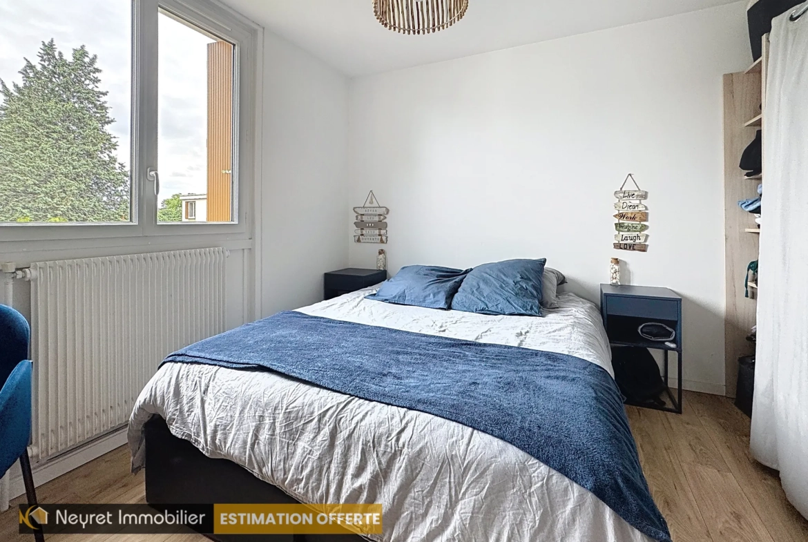 Appartement T3 rénové à Pierre-Bénite avec balcon et cave, secteur calme à proximité des commodités 