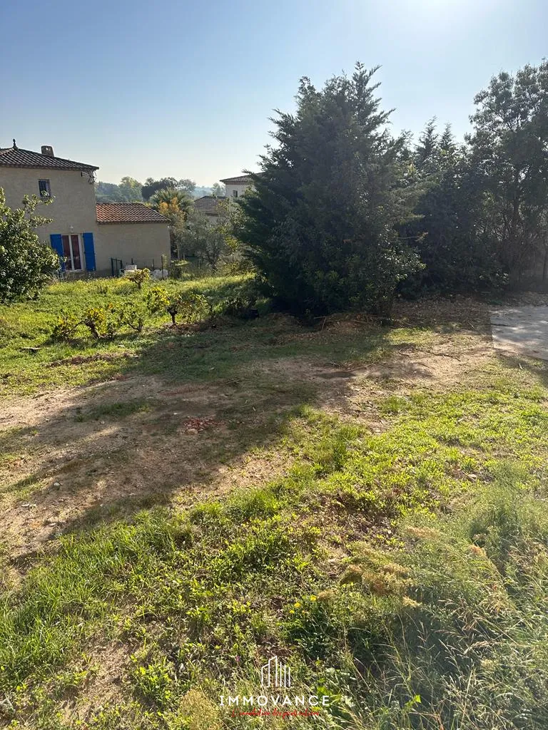 Terrain à bâtir viabilisé de 529 m² à Saussan – Opportunité d'investissement 