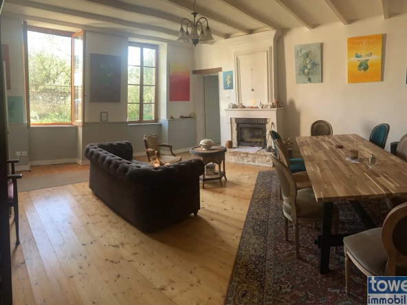Maison familiale de 7 pièces avec studio indépendant à Les Touches de Périgny, 17160