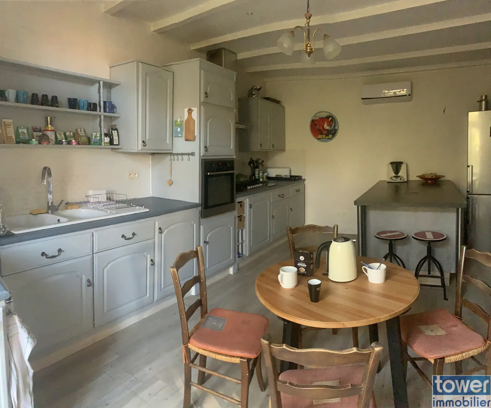 Maison familiale de 7 pièces avec studio indépendant à Les Touches de Périgny, 17160 