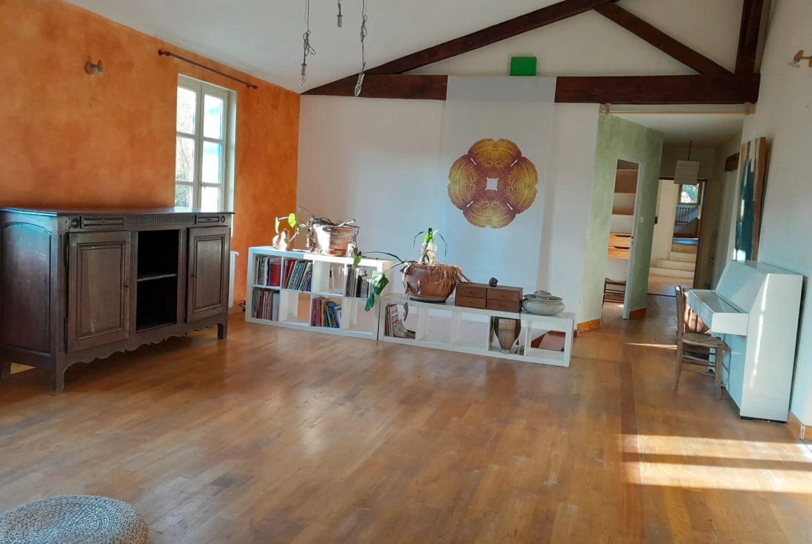 Maison de caractère à Moissac avec studio et grand jardin 