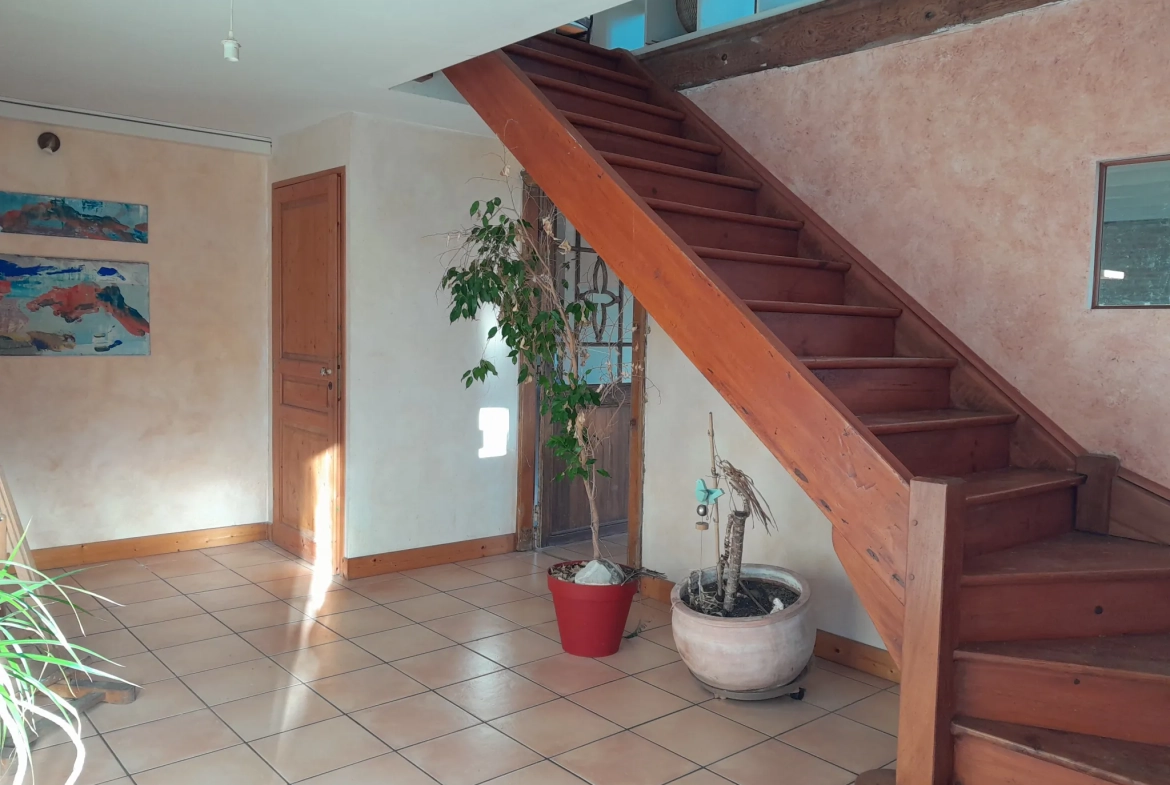 Maison de caractère à Moissac avec studio et grand jardin 