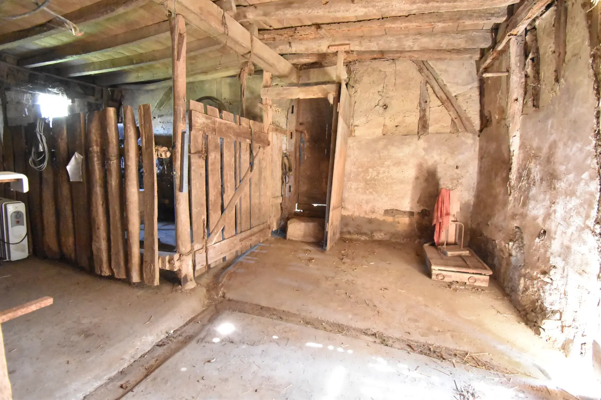 Ferme ancienne à réhabiliter avec dépendances près de Brou et Arrou 