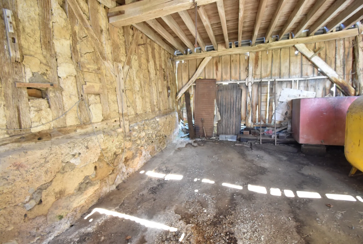 Ferme ancienne à réhabiliter avec dépendances près de Brou et Arrou 