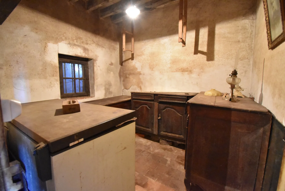 Ferme ancienne à réhabiliter avec dépendances près de Brou et Arrou 