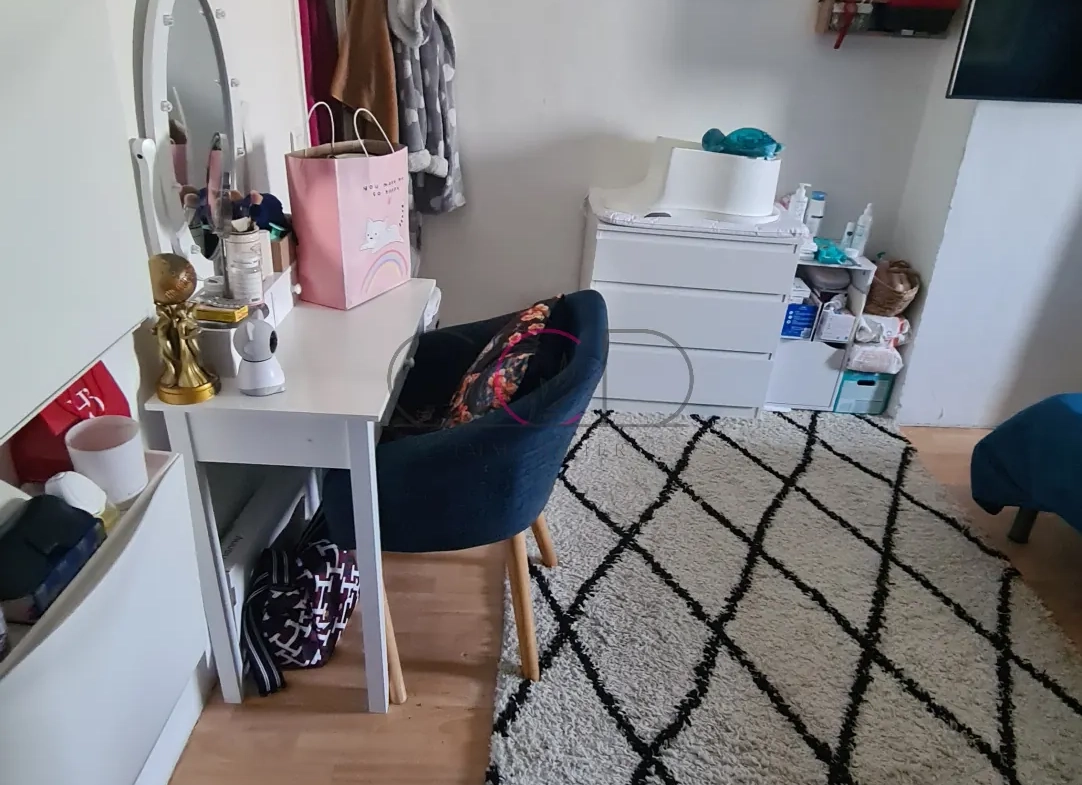 Appartement T2 avec balcon au cœur de Coudoux – Charmant et pratique 