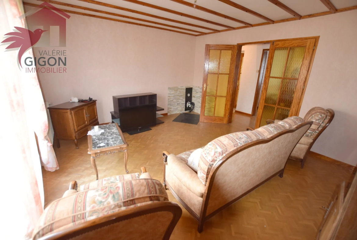 Charmante maison traditionnelle avec jardin, balcon et garage à Trevenans 