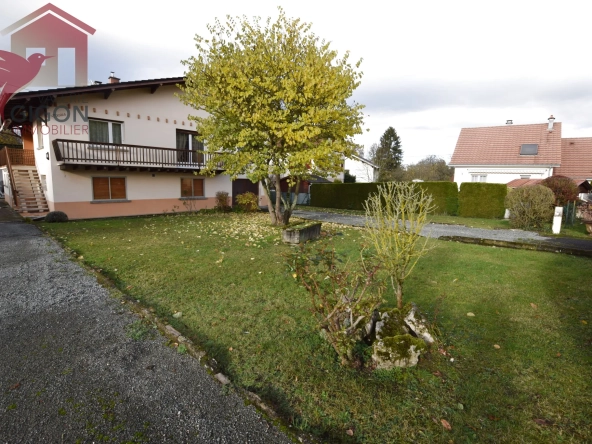 Charmante maison traditionnelle avec jardin, balcon et garage à Trevenans