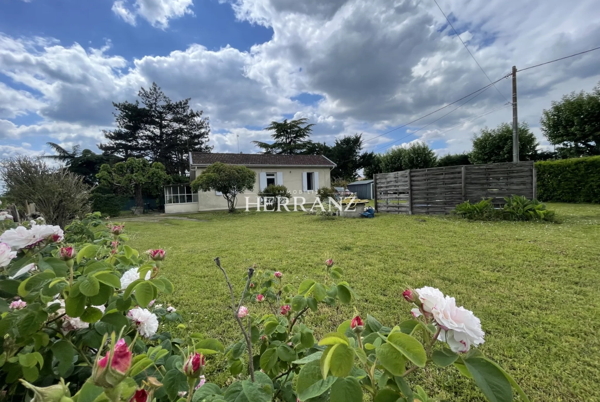Maison de plain-pied rénovée avec grand jardin près de Libourne 