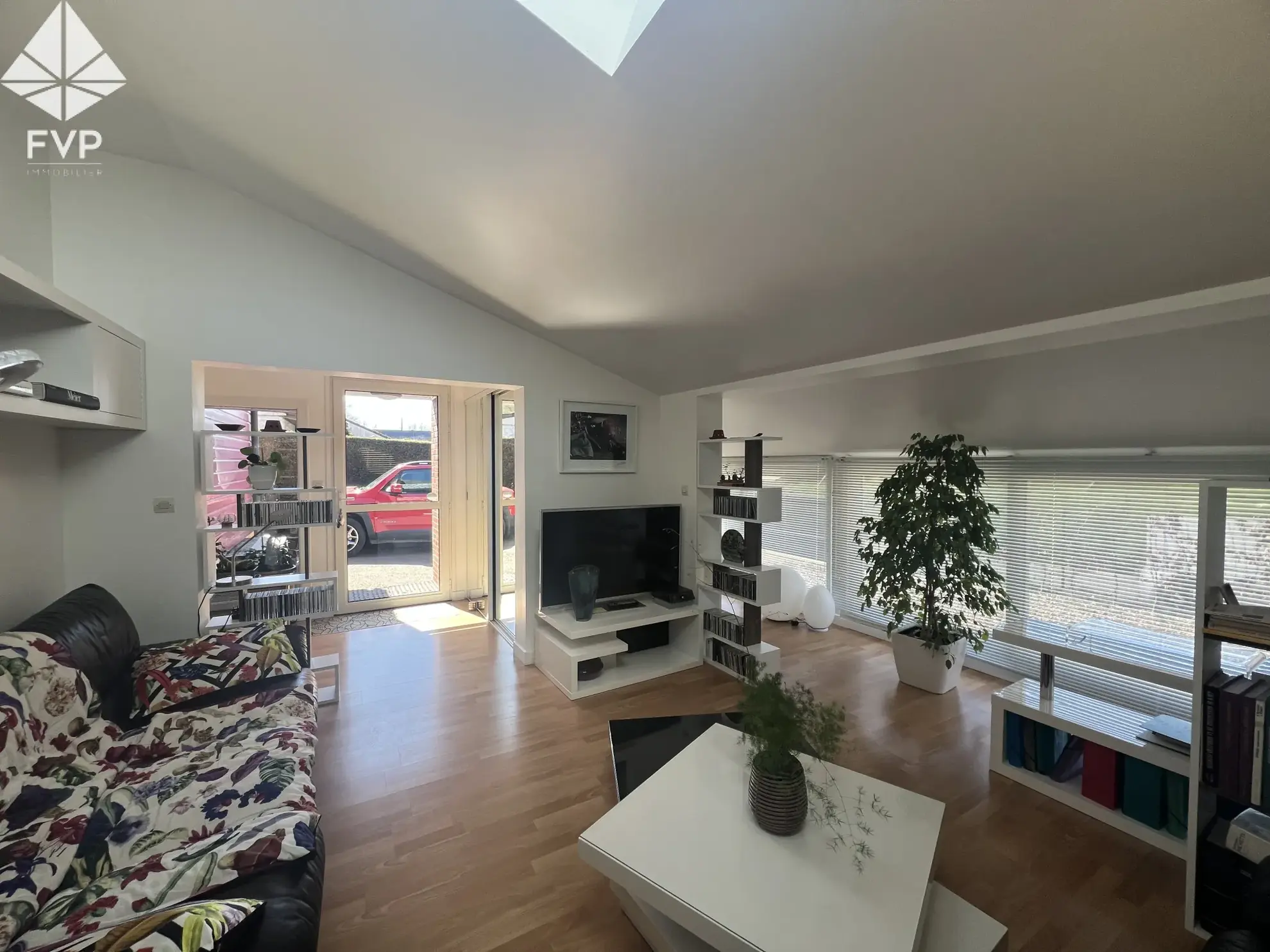 Maison de village récente avec garage, 160 m², terrain clos, proche Yvetot et Fauvillé en Caux 