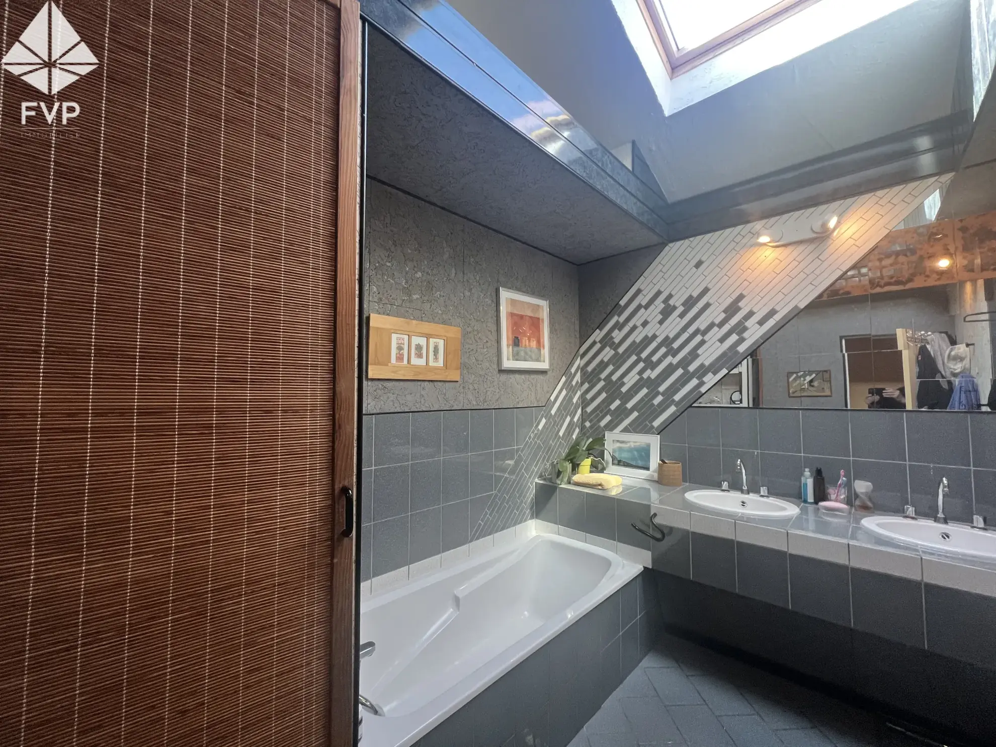 Maison de village récente avec garage, 160 m², terrain clos, proche Yvetot et Fauvillé en Caux 
