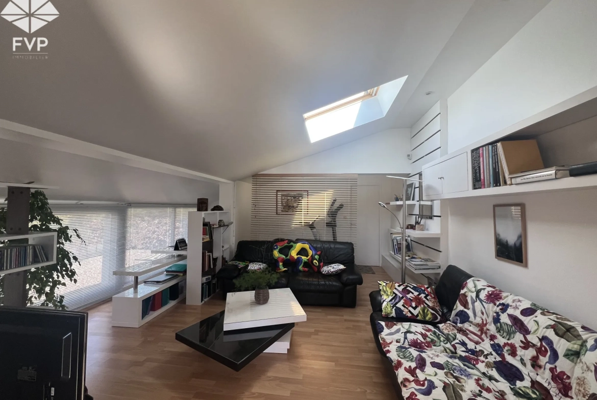 Maison de village récente avec garage, 160 m², terrain clos, proche Yvetot et Fauvillé en Caux 