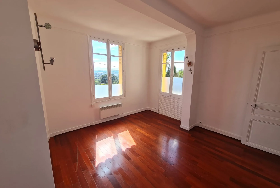 Appartement T4 avec studio indépendant à Meulan – Potentiel locatif élevé 
