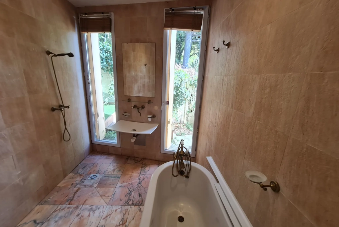 Appartement T4 avec studio indépendant à Meulan – Potentiel locatif élevé 