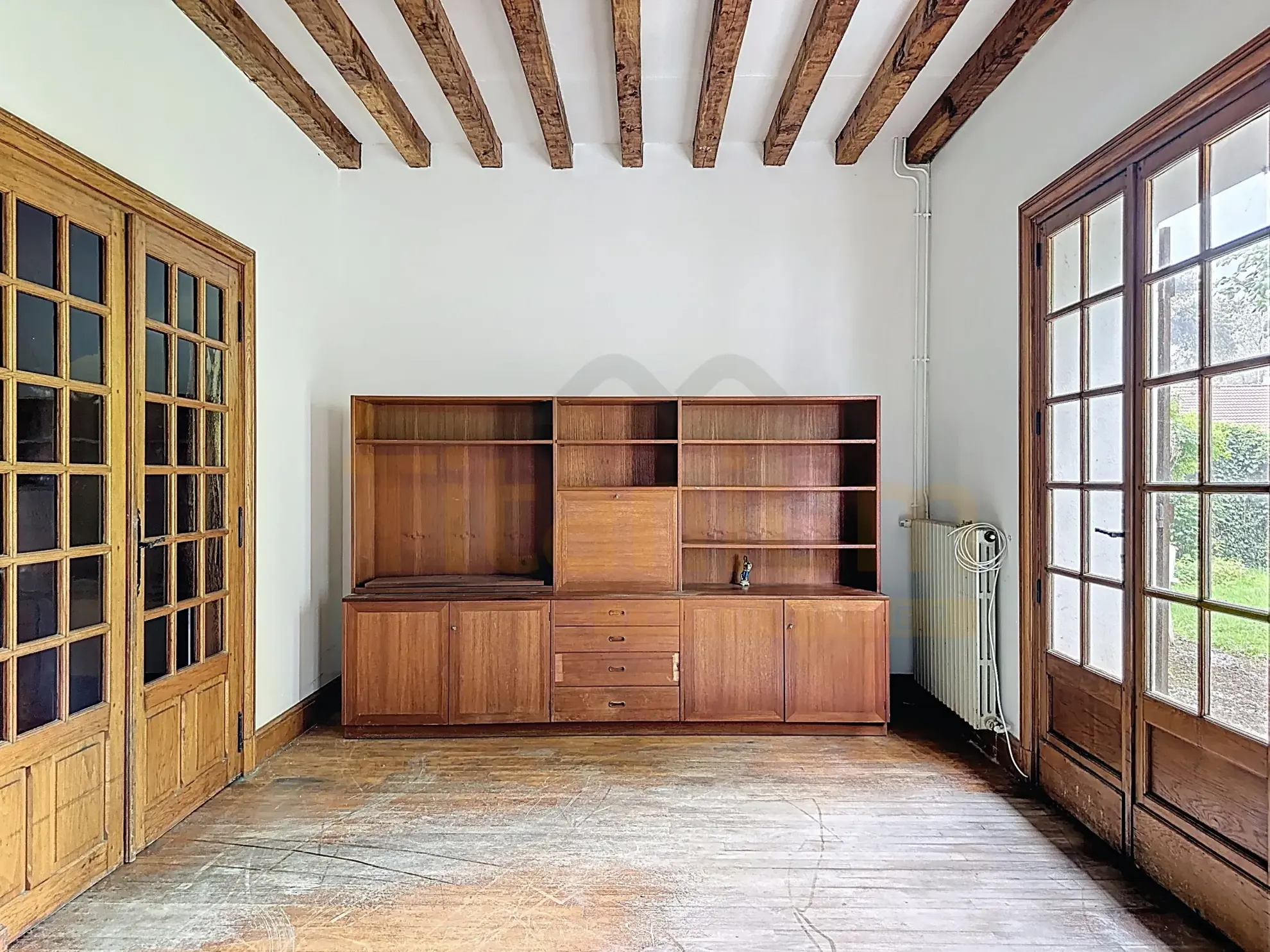Maison de charme à rénover avec grand jardin près de Beauvais 