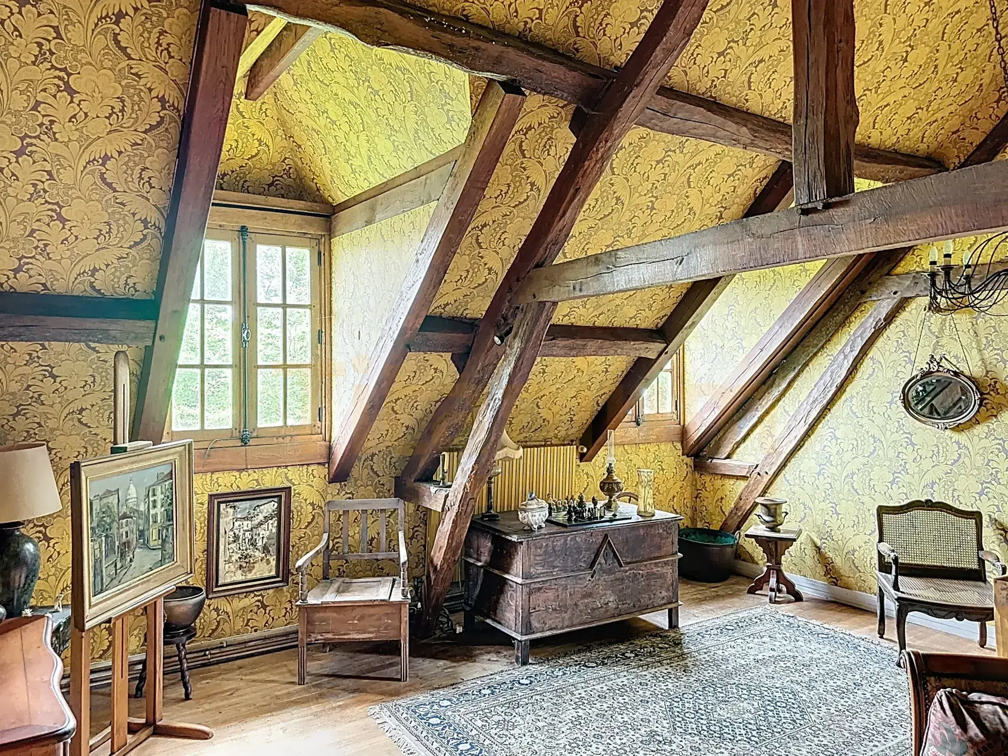 Maison de charme à rénover avec grand jardin près de Beauvais 