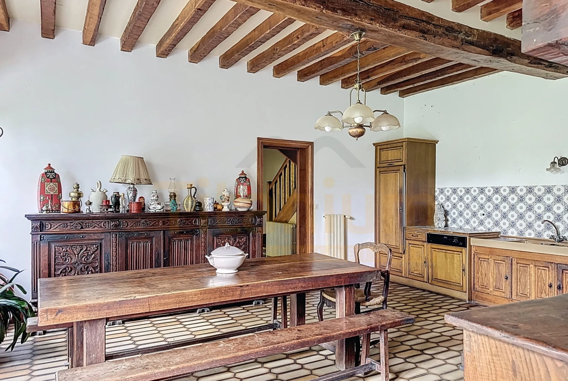 Maison de charme à rénover avec grand jardin près de Beauvais 