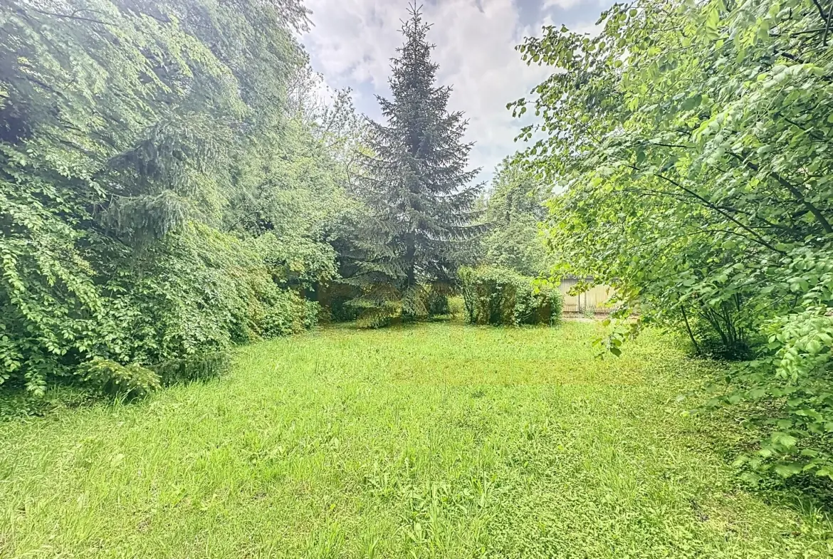 Maison de charme à rénover avec grand jardin près de Beauvais 