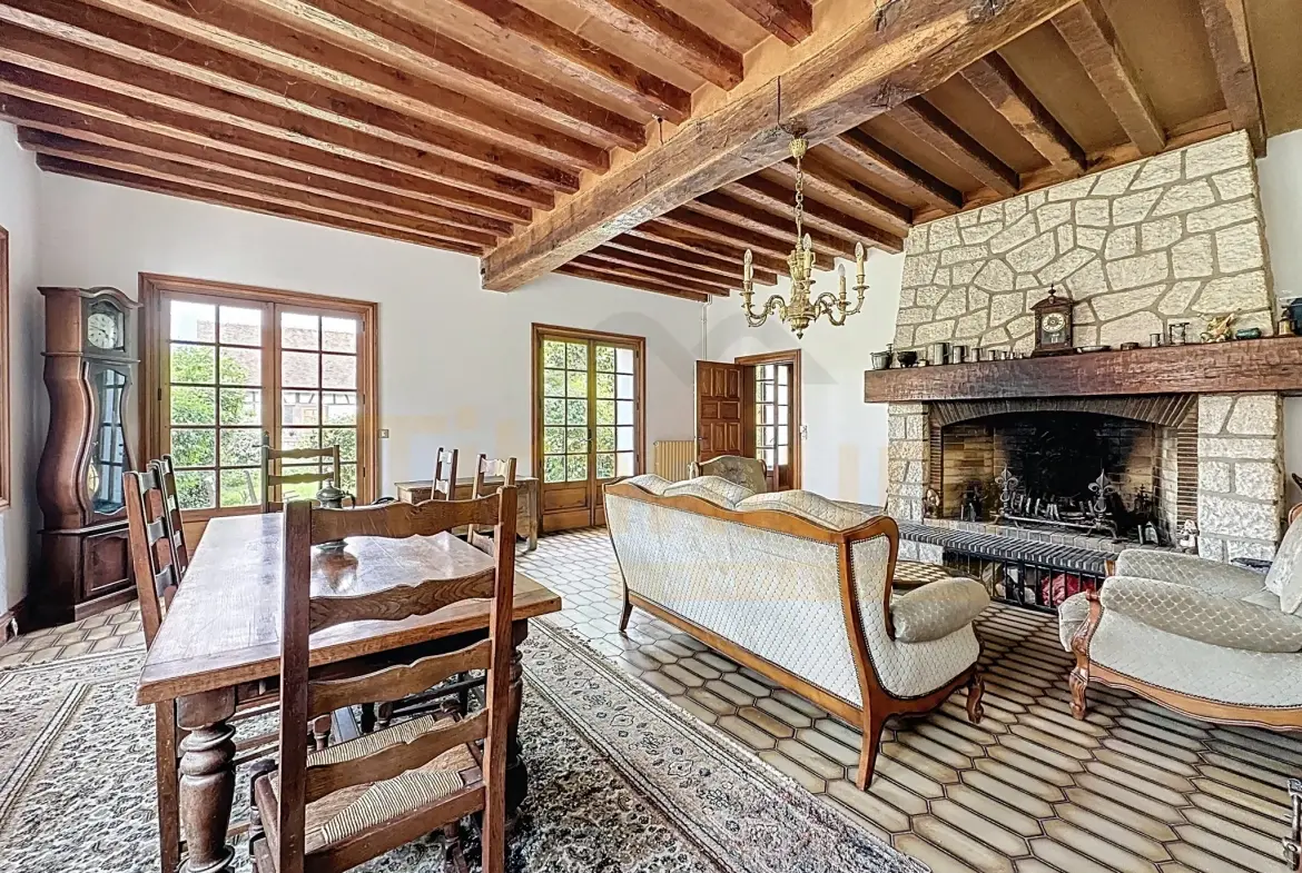 Maison de charme à rénover avec grand jardin près de Beauvais 