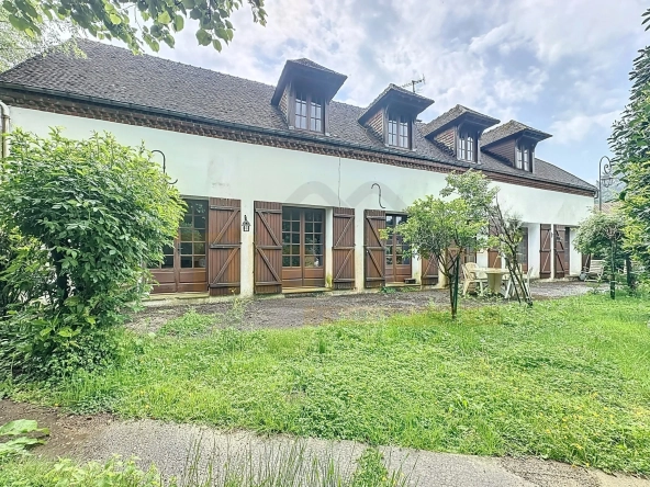 Maison de charme à rénover avec grand jardin près de Beauvais