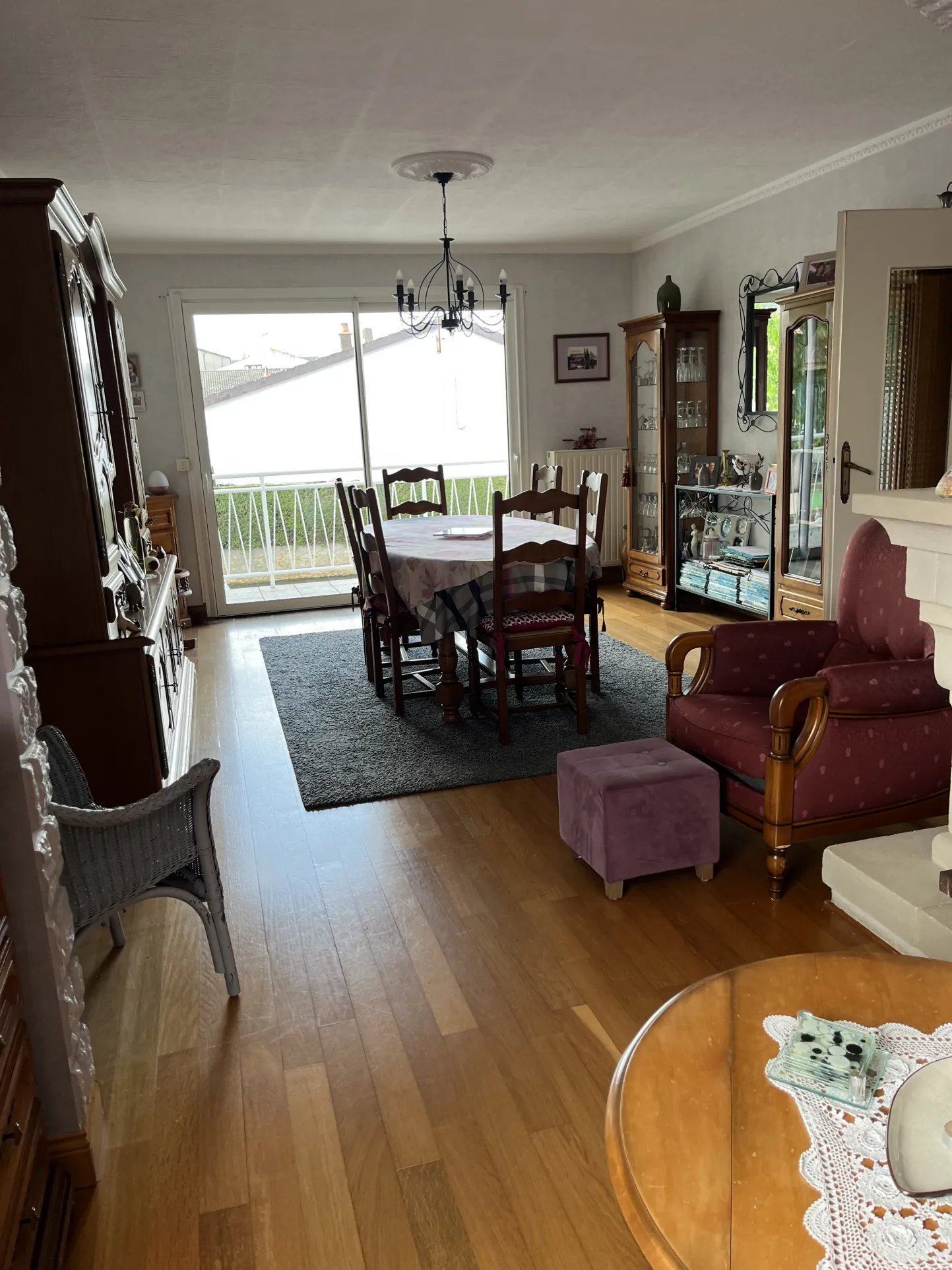 Maison à vendre à Thouars avec 4 chambres, jardin et garage - Quartier calme 