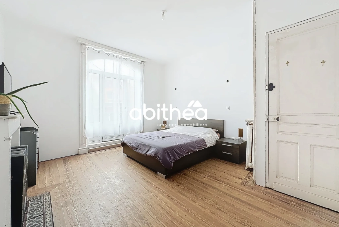 Belle villa ardéchoise de 90 m² avec jardin fleuri et vue exceptionnelle près de Largentière 