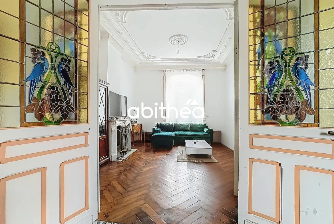 Belle villa ardéchoise de 90 m² avec jardin fleuri et vue exceptionnelle près de Largentière 