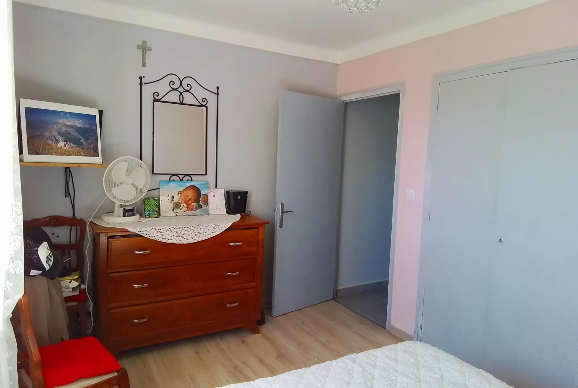 Belle villa ardéchoise de 90 m² avec jardin fleuri et vue exceptionnelle près de Largentière 