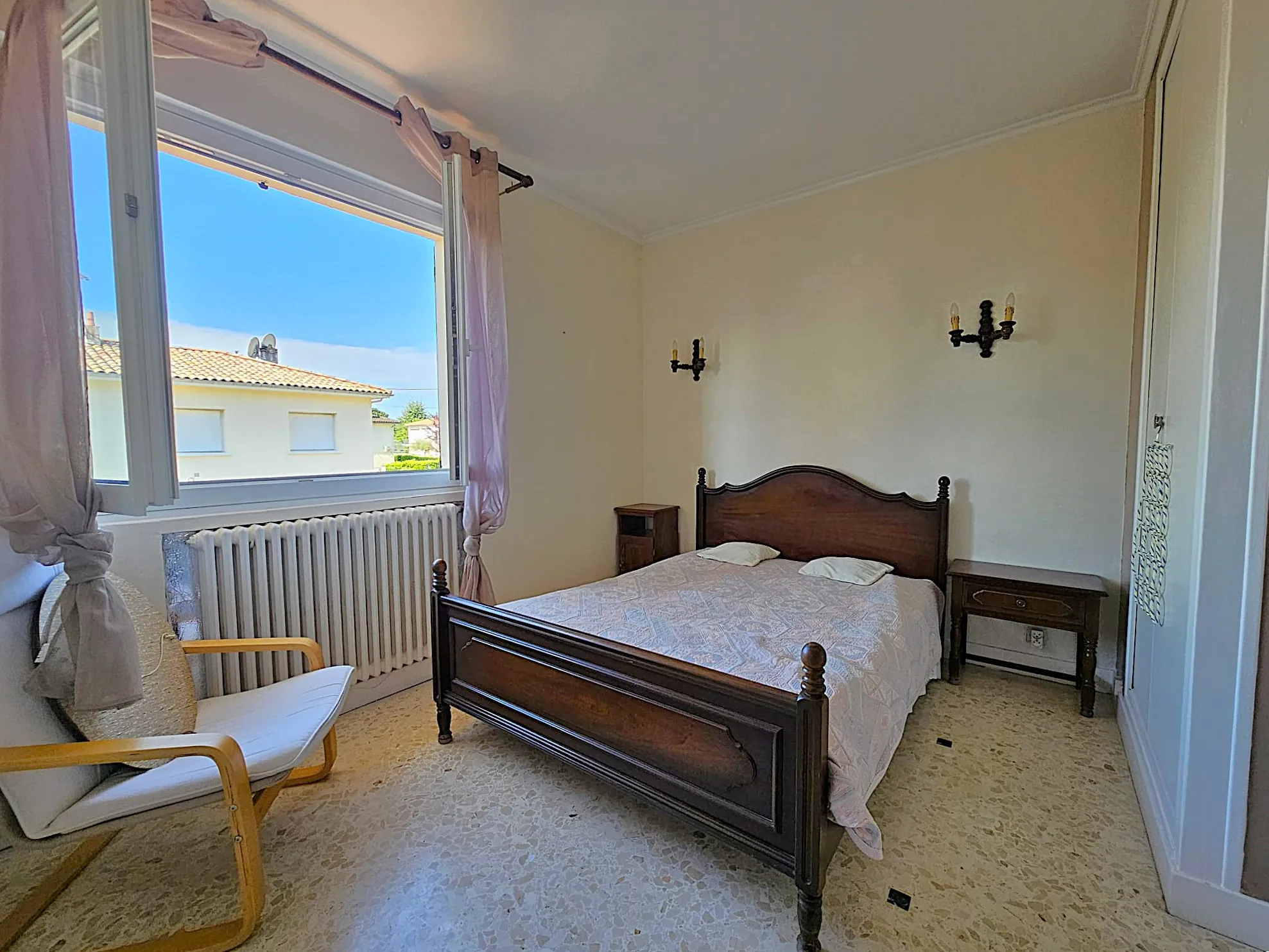 Maison familiale de 133 m² avec jardin, garage et abri camping-car à Villeneuve-sur-Lot 