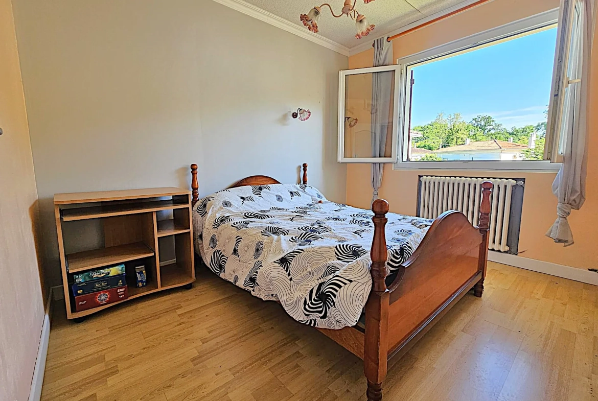 Maison familiale de 133 m² avec jardin, garage et abri camping-car à Villeneuve-sur-Lot 