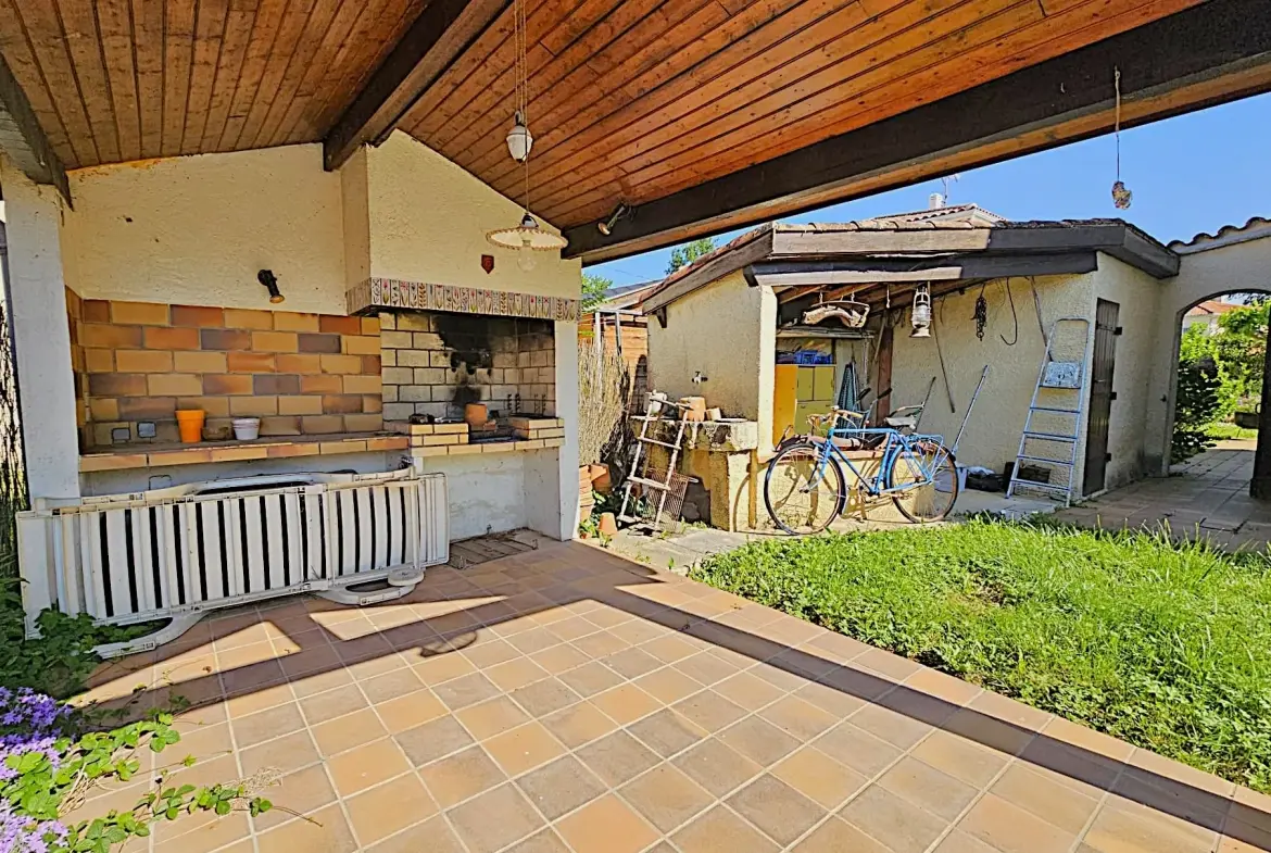 Maison familiale de 133 m² avec jardin, garage et abri camping-car à Villeneuve-sur-Lot 