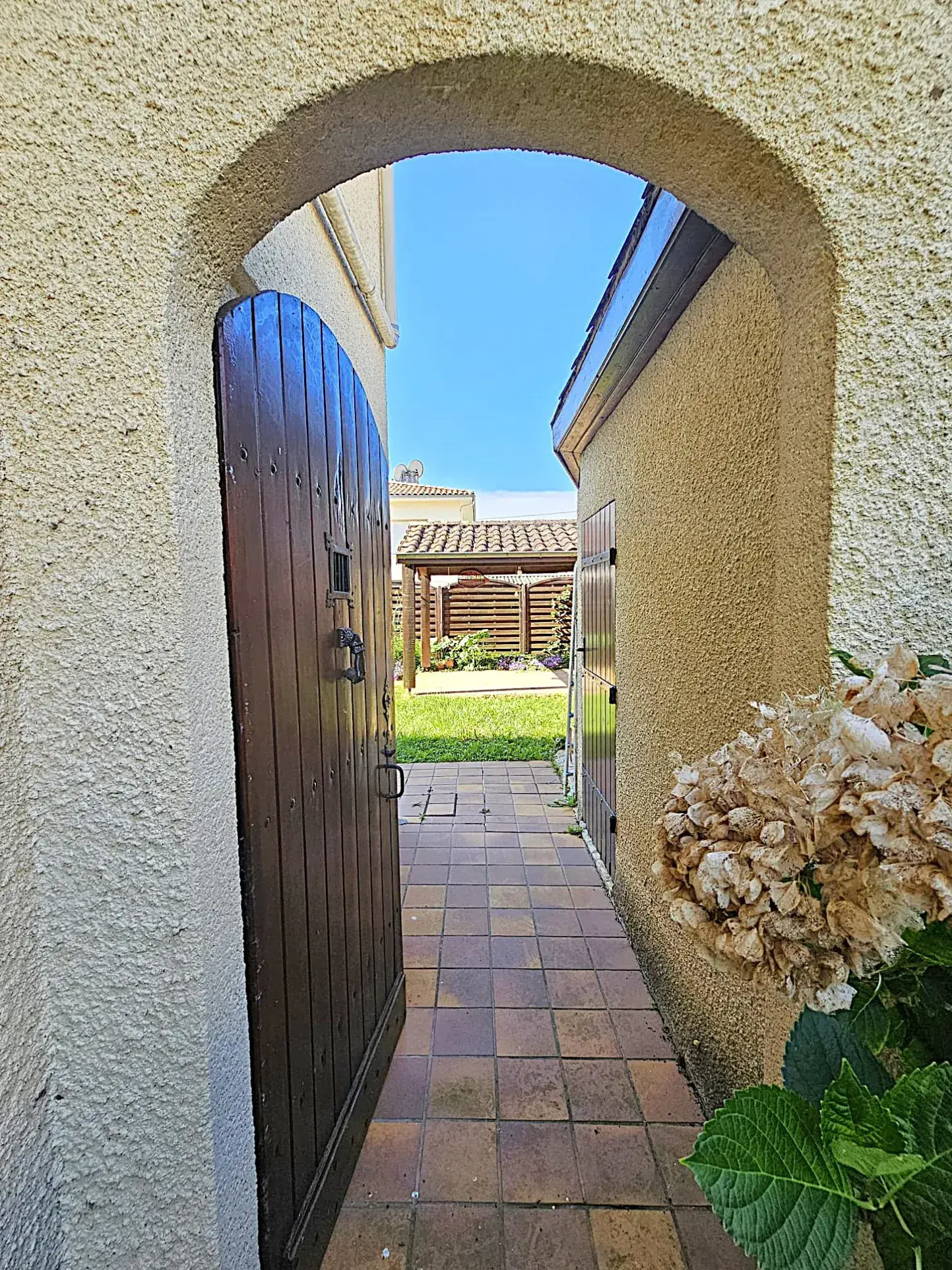 Maison familiale de 133 m² avec jardin, garage et abri camping-car à Villeneuve-sur-Lot 