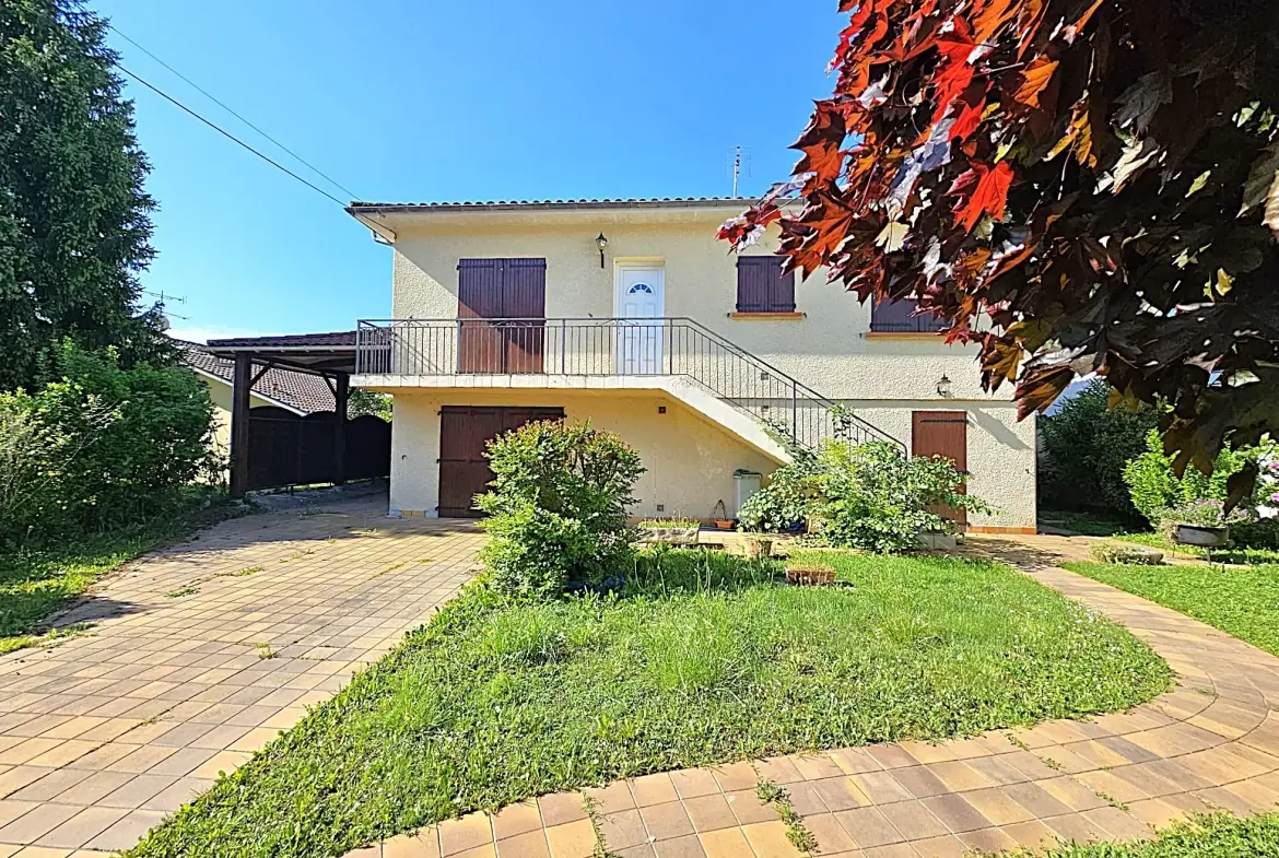 Maison familiale de 133 m² avec jardin, garage et abri camping-car à Villeneuve-sur-Lot 