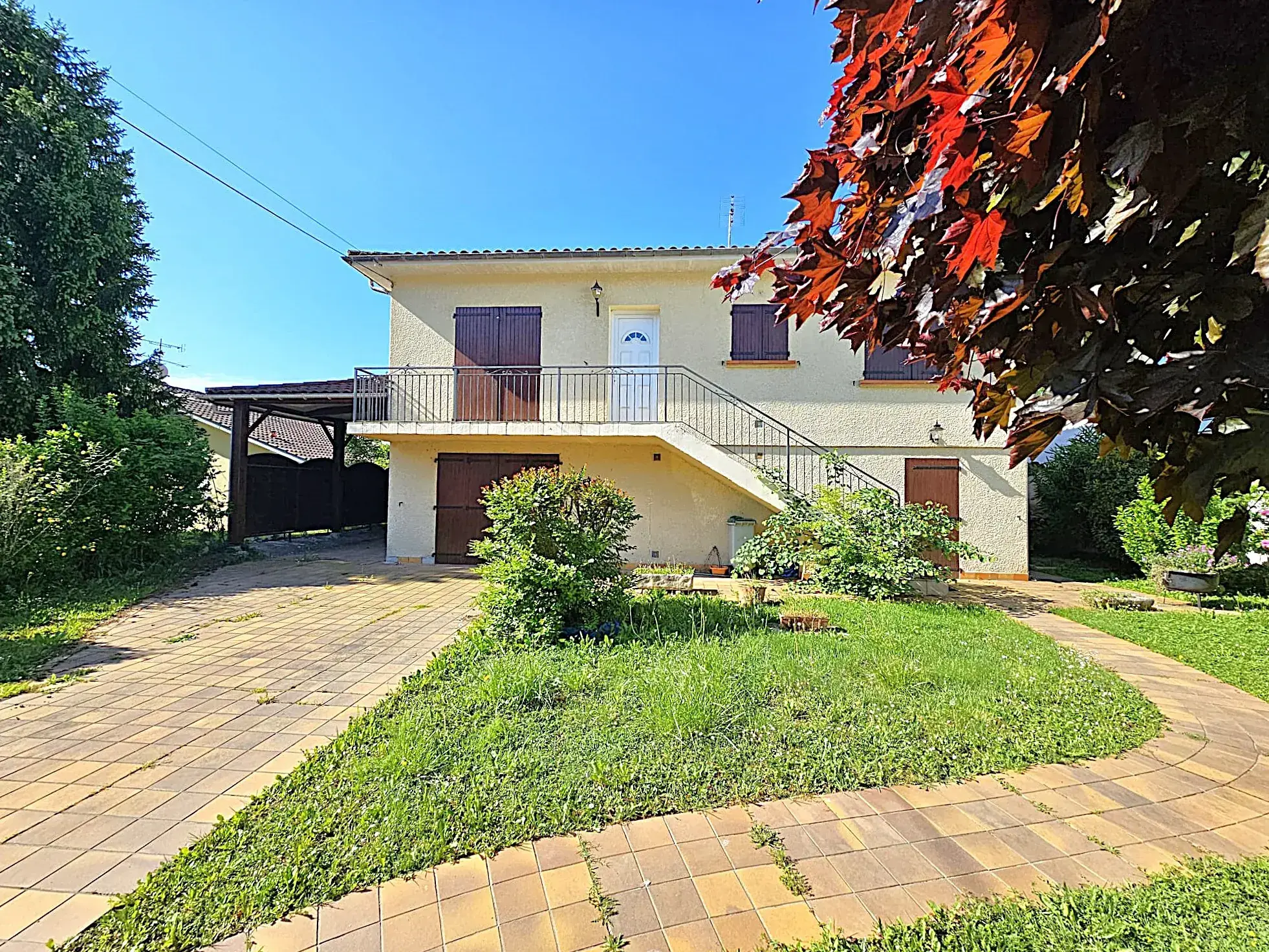 Maison familiale de 133 m² avec jardin, garage et abri camping-car à Villeneuve-sur-Lot 