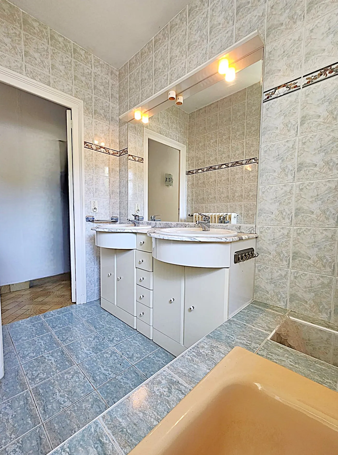 Maison familiale de 133 m² avec jardin, garage et abri camping-car à Villeneuve-sur-Lot 