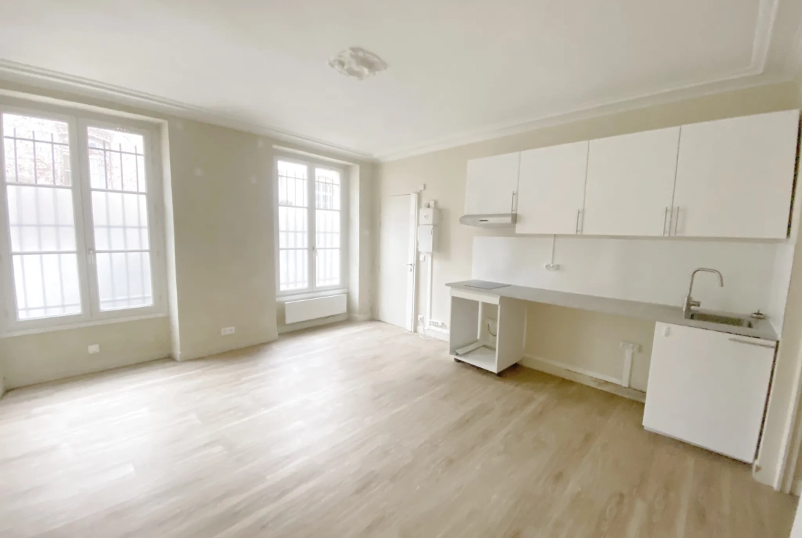 Appartement lumineux 2/3 pièces avec cave à Versailles Notre-Dame Les Prés 