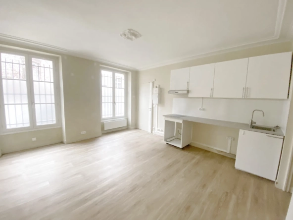 Appartement lumineux 2/3 pièces avec cave à Versailles Notre-Dame Les Prés