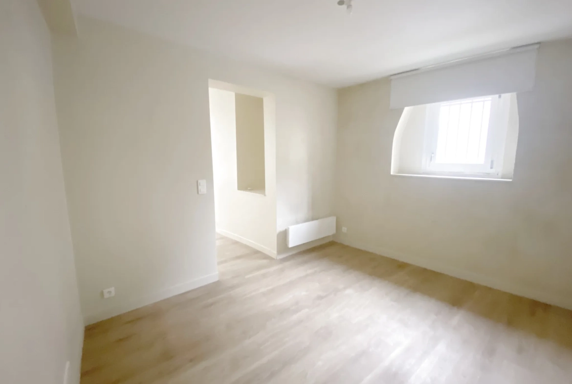 Appartement lumineux 2/3 pièces avec cave à Versailles Notre-Dame Les Prés 