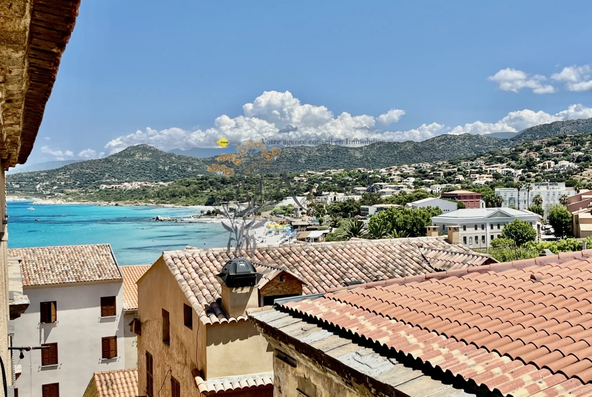 Appartement T2 à Vendre au Centre de L'Ile Rousse avec Terrasse 