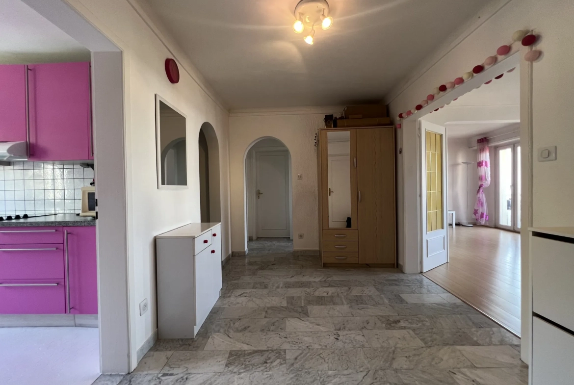 A vendre appartement 3 pièces de 74 m² au centre de Colmar avec garage et cave 