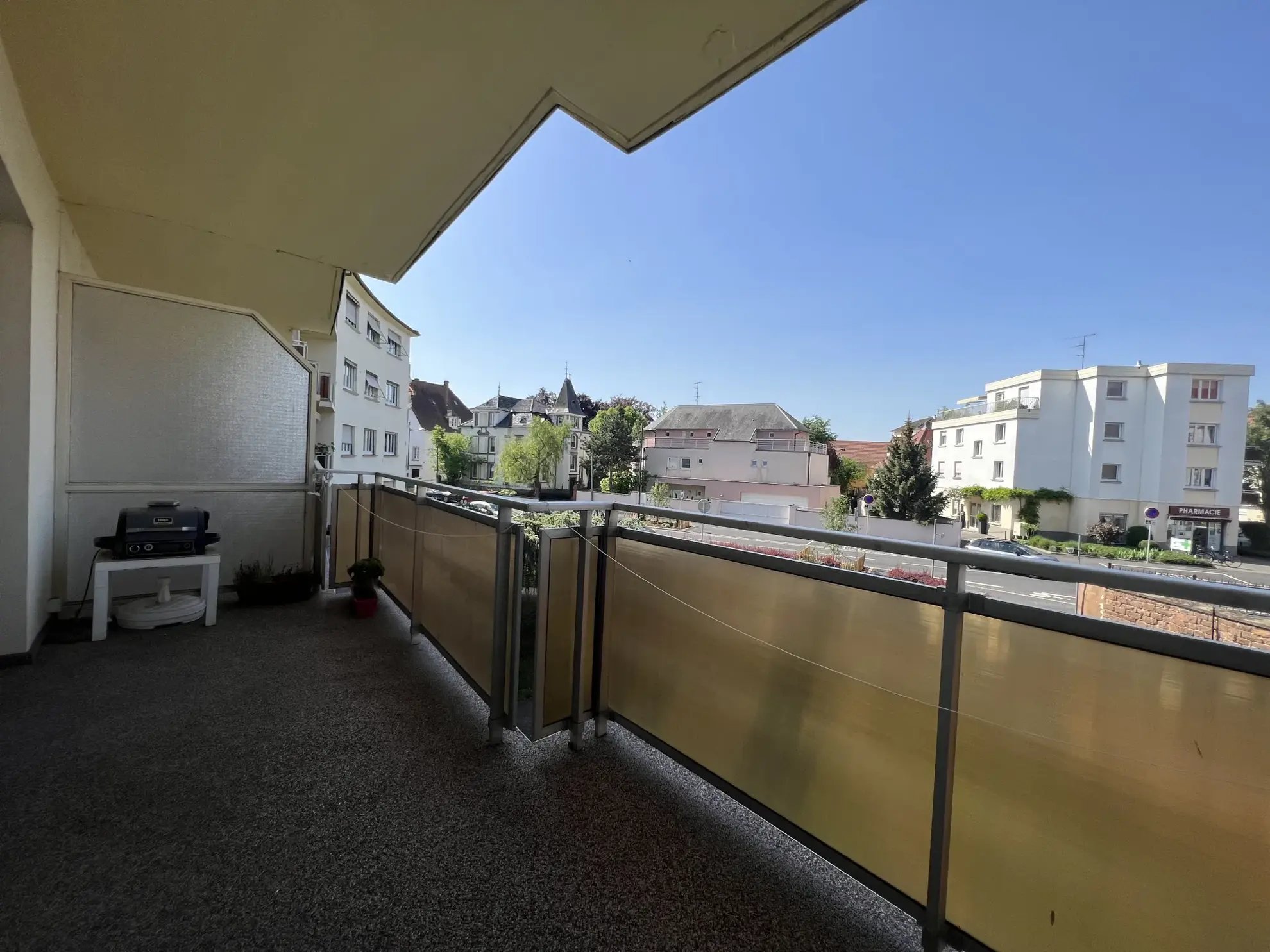 A vendre appartement 3 pièces de 74 m² au centre de Colmar avec garage et cave 