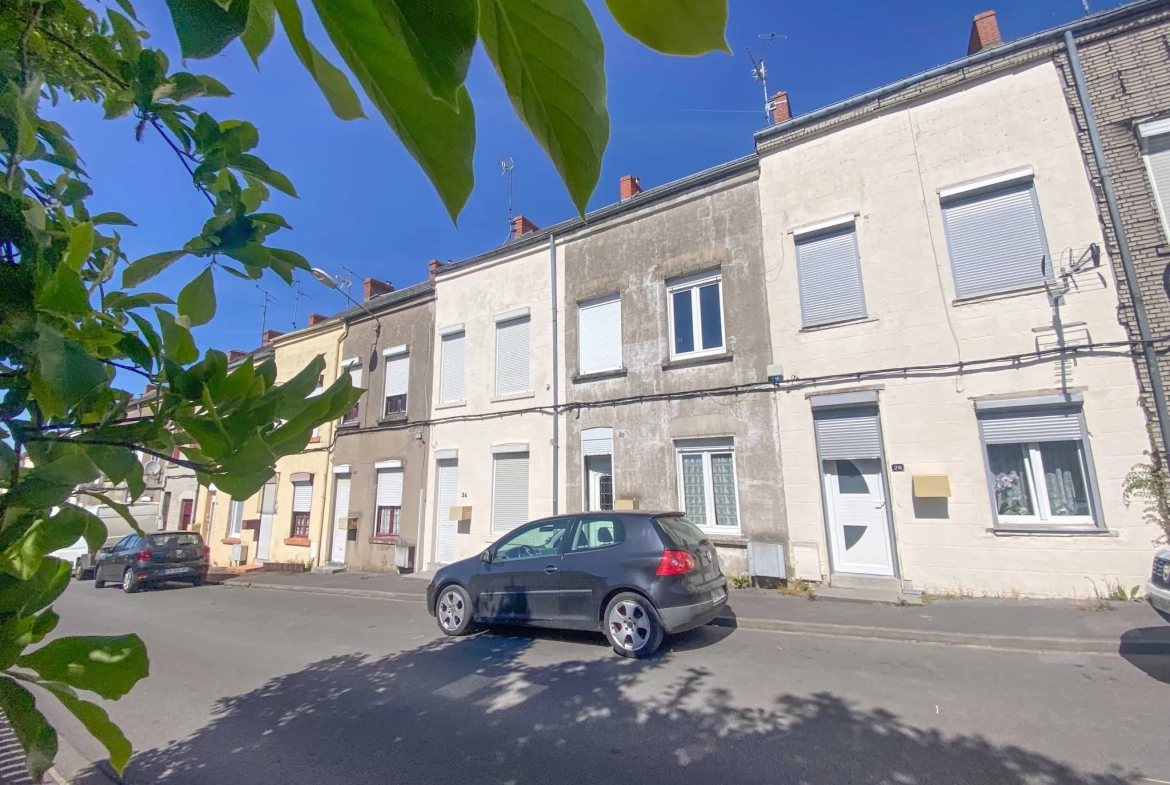 Maison à vendre à Marpent avec jardin, garage et 3 chambres 