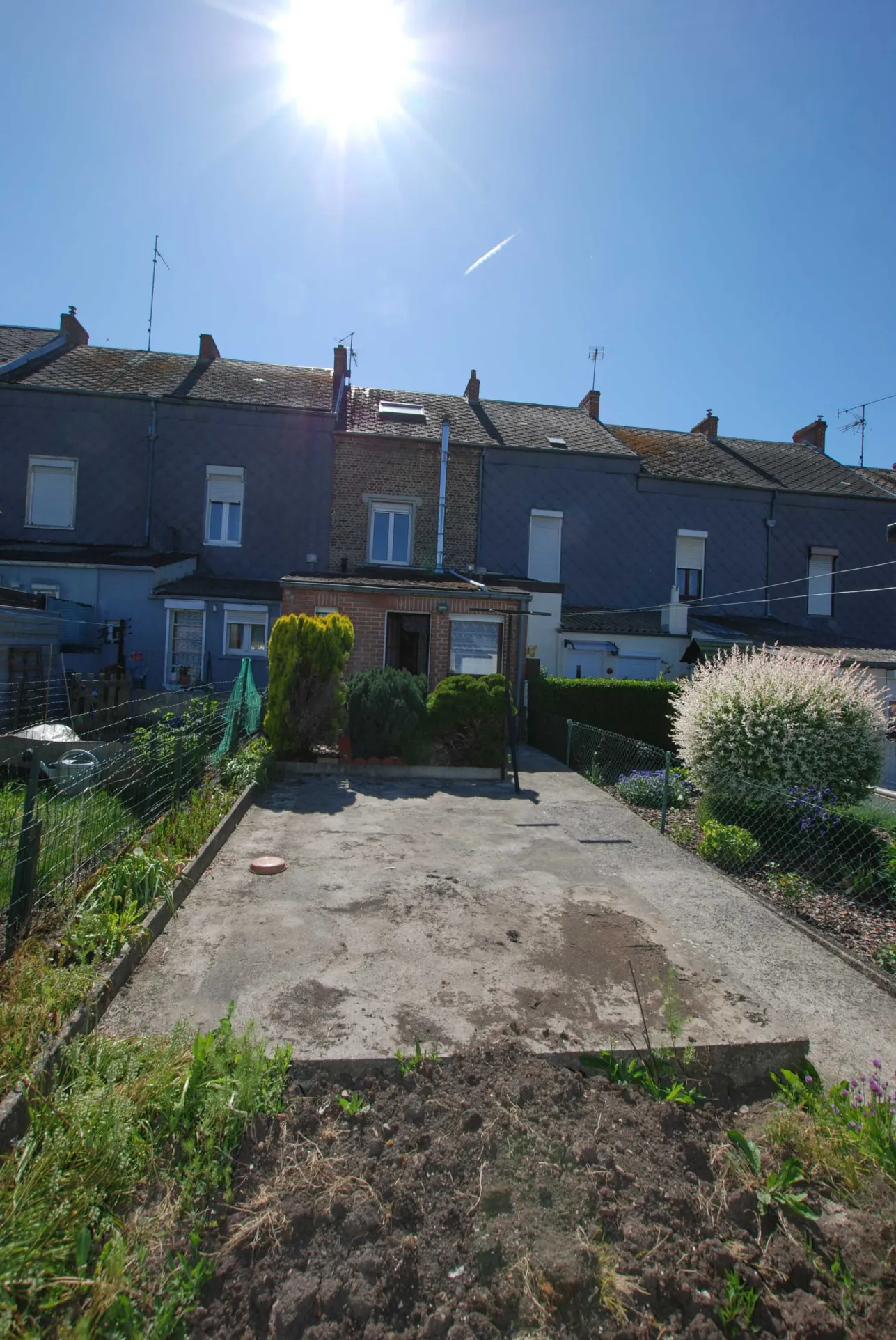 Maison à vendre à Marpent avec jardin, garage et 3 chambres 