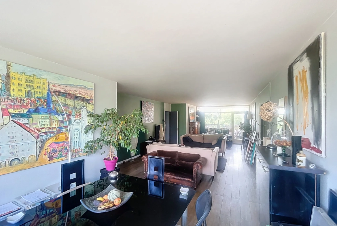 Appartement de 97 m² avec balcon à Tourcoing dans un environnement calme 