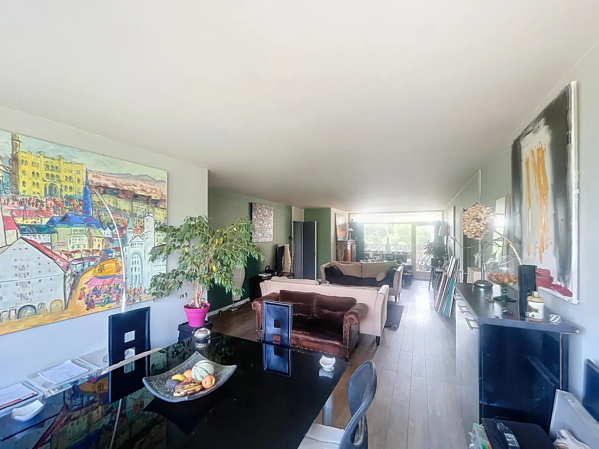 Appartement de 97 m² avec balcon à Tourcoing dans un environnement calme 